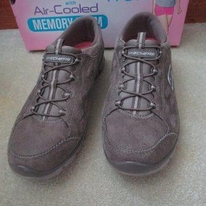 Women's Skechers Flex Athletic Shoes Taupe Size 11 ~ NIB!